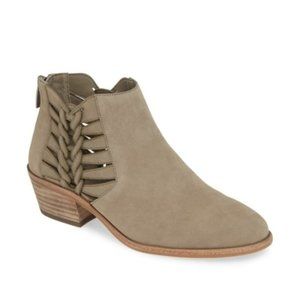 NEW Vince Camuto Women Prestetta Peekaboo Laser Cut Out Woven Shootie Bootie